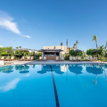Akti Coast Club Hotell 4*