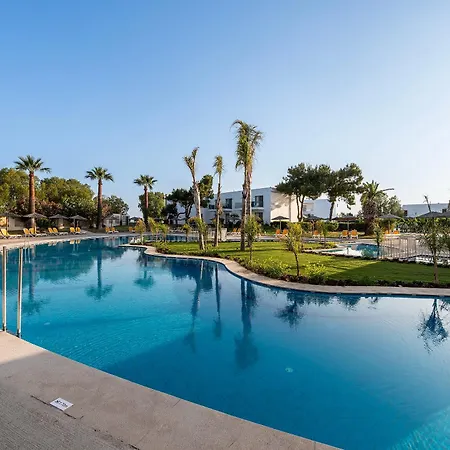 Hotell Akti Coast Club