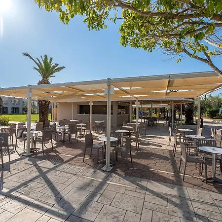 Akti Coast Club Hotell 4*